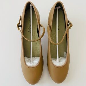 New Capezio Tan tap ballet leather shoes